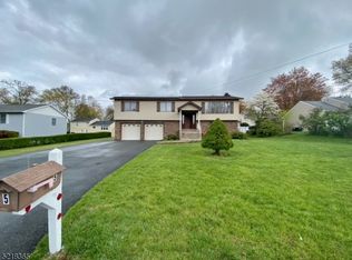 5 Stephen St, Dover, NJ 07801