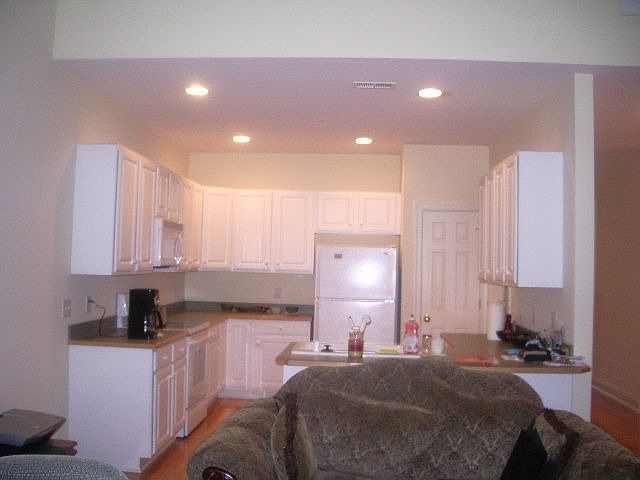 2nd image of 1005 N Sanderling Dr