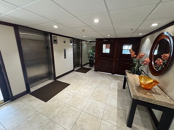 4th image of 1430 Brickell Bay Dr APT 707
