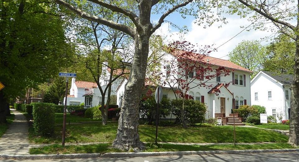 1st image of 200 Magnolia Ave