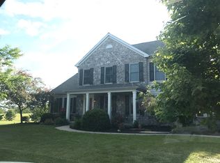 1353 Sterling Dr, York, PA 17404