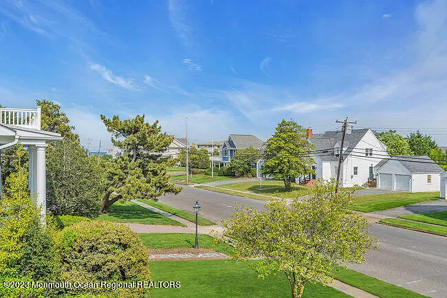 42 Pitney Ave — Photo 33