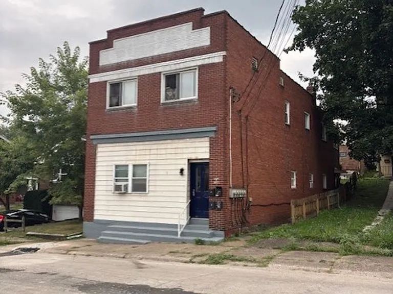 812 Indiana Ave — Photo 2