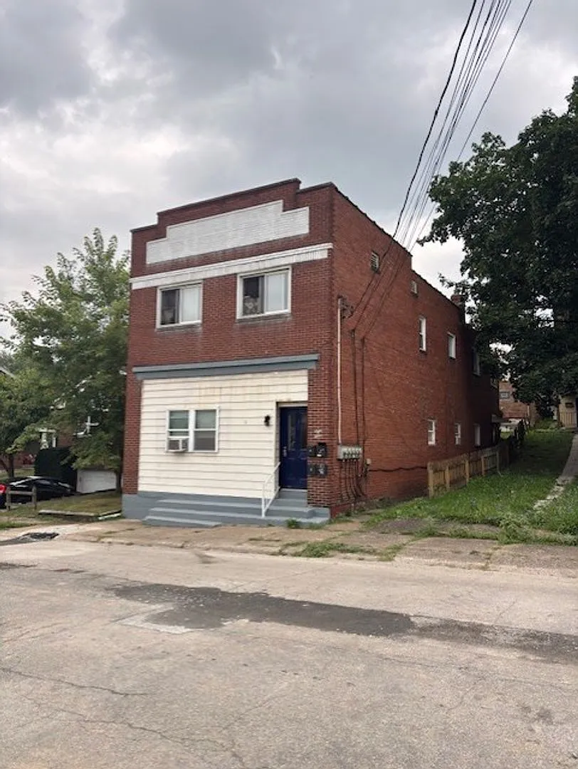 Building Photo - 812 Indiana Ave