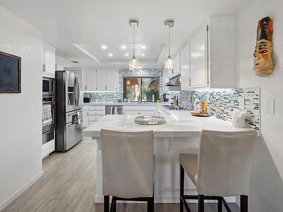 4th image of 99 Camino Arroyo Pl