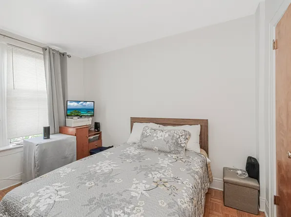 59 Bay 22nd Street image 11 of 18