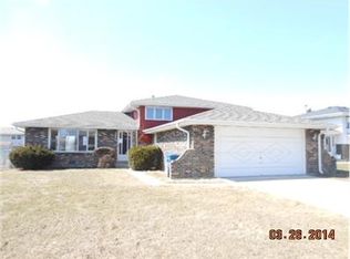 8052 S Octavia Ave, Bridgeview, IL 60455