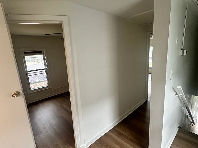 3239 Marne Ave — Photo 11