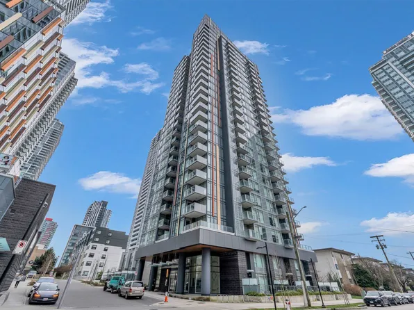 6398 Silver Ave #308, Burnaby, BC V5H 2Y4