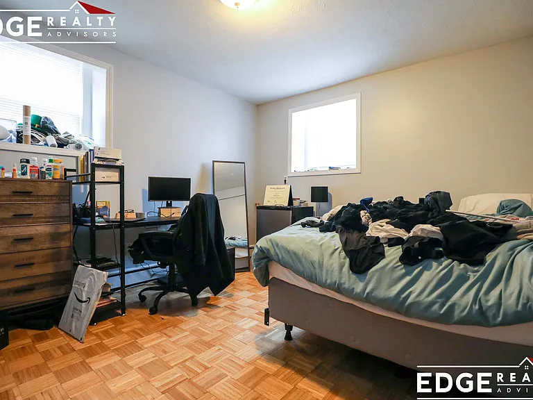 12 Sutherland Rd #A — Photo 2