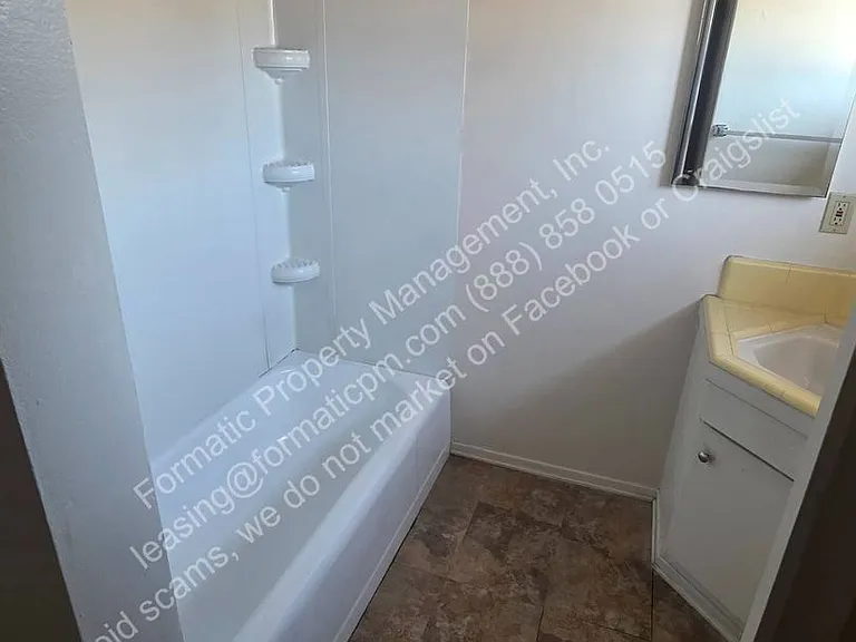 14307 S Norwalk Blvd — Photo 9