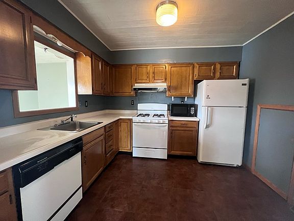 5th image of 808 6th Street