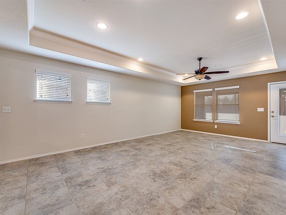 4th image of 2325 Beachfront Dr