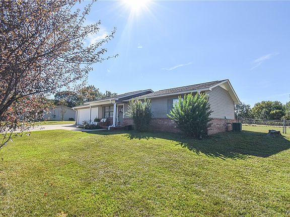 2nd image of 16937 Meadow Ln