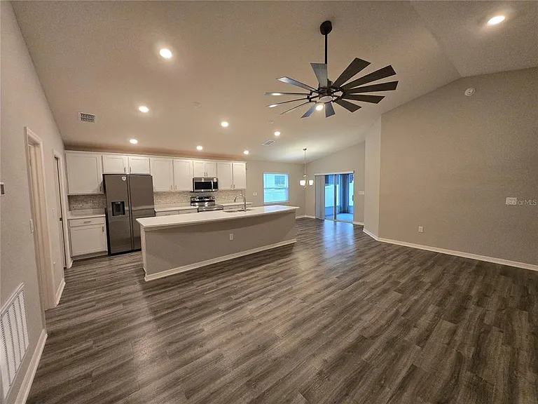 1352 Mountain Flower Ln — Photo 15