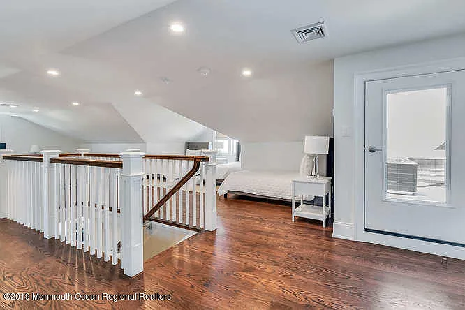 1328 Ocean Ave — Photo 33