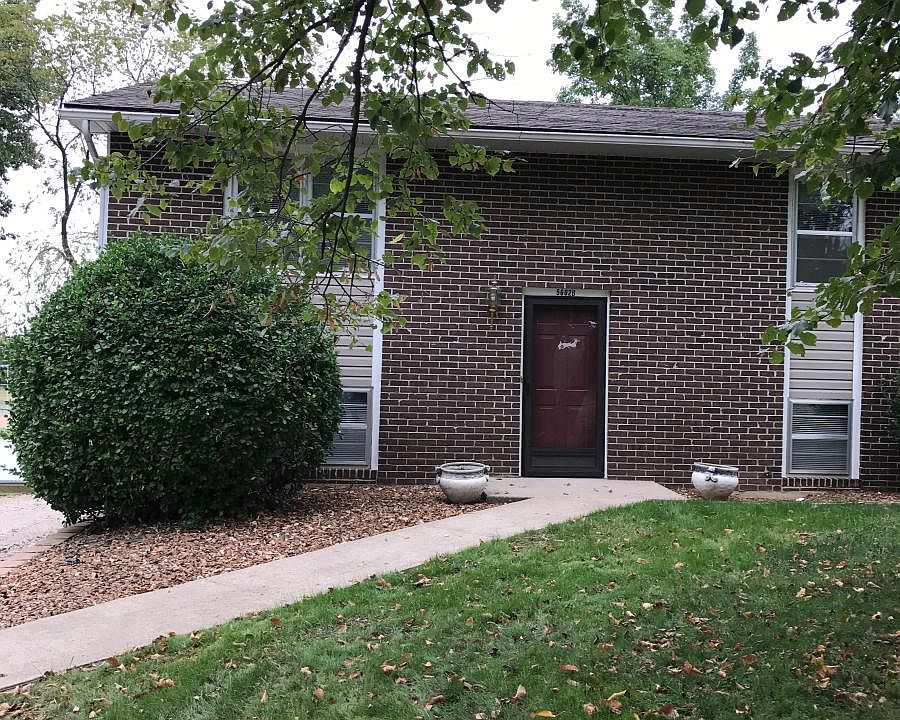 1st image of 5602 Ravenwood Dr #B
