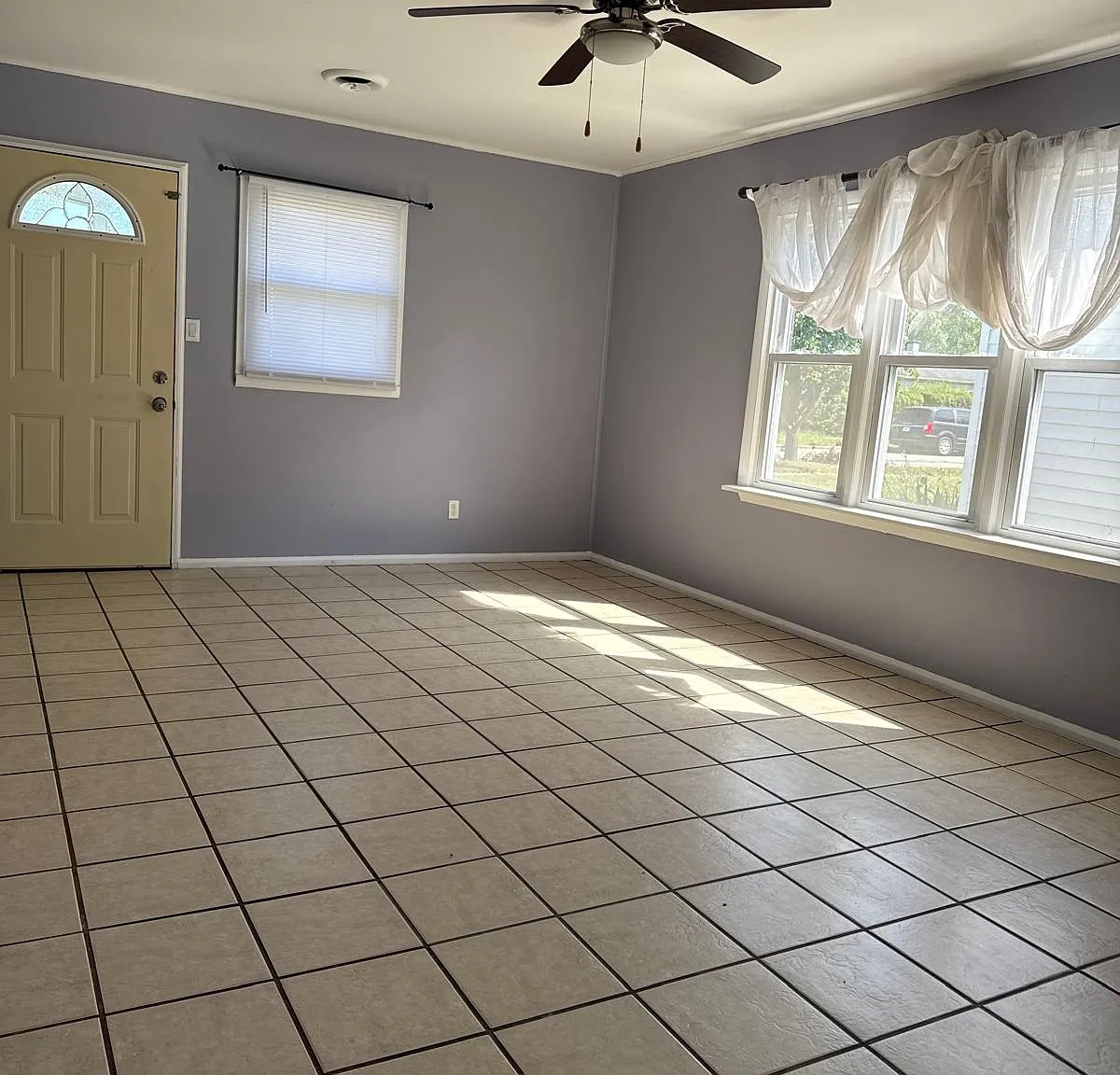 3 bed, 850 sqft, $1,500 — Photo 3