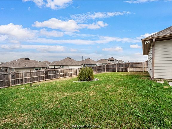 5th image of 303 Camp Bowie Rd