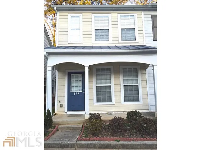 879 Redwood Dr photo 1