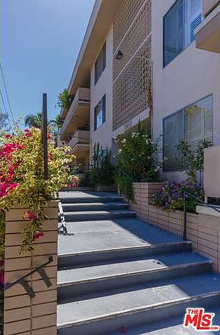 1st image of 1955 Tamarind Ave APT 15