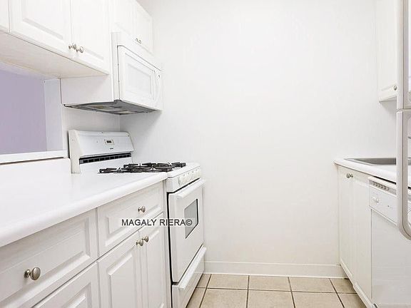 2nd image of 312 E 35th St #Mr5