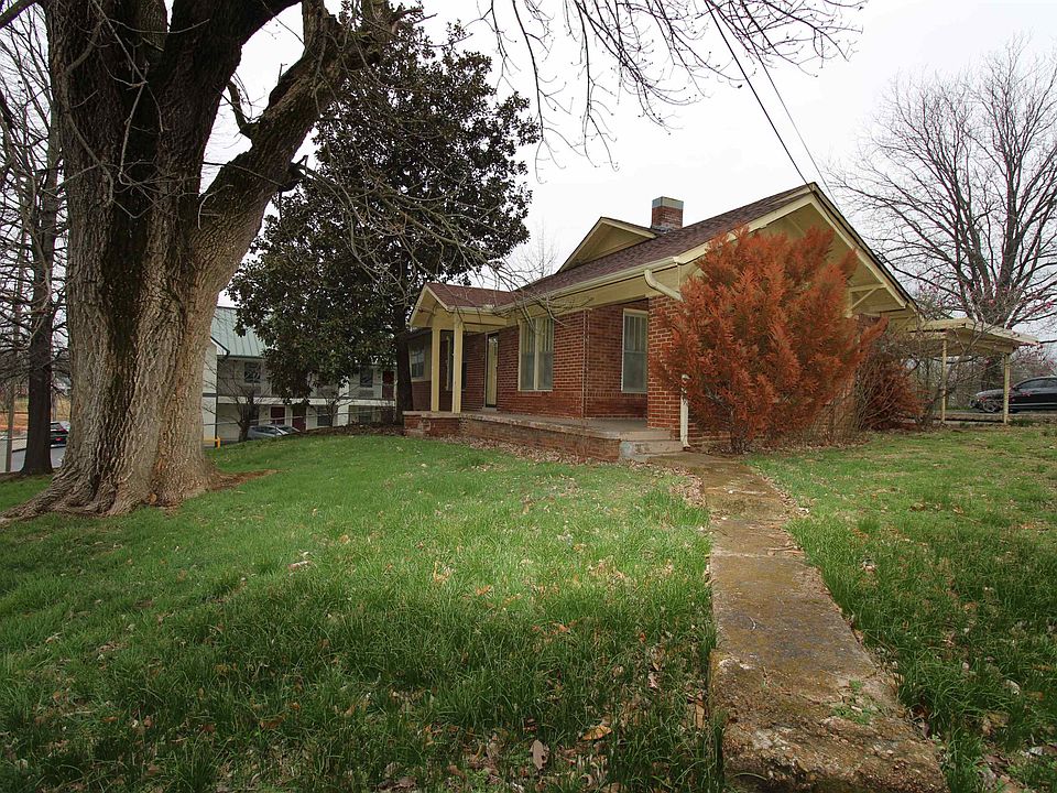 1st image of 44 N Main St