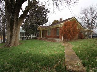 44 N Main St, Lexington, TN 38351