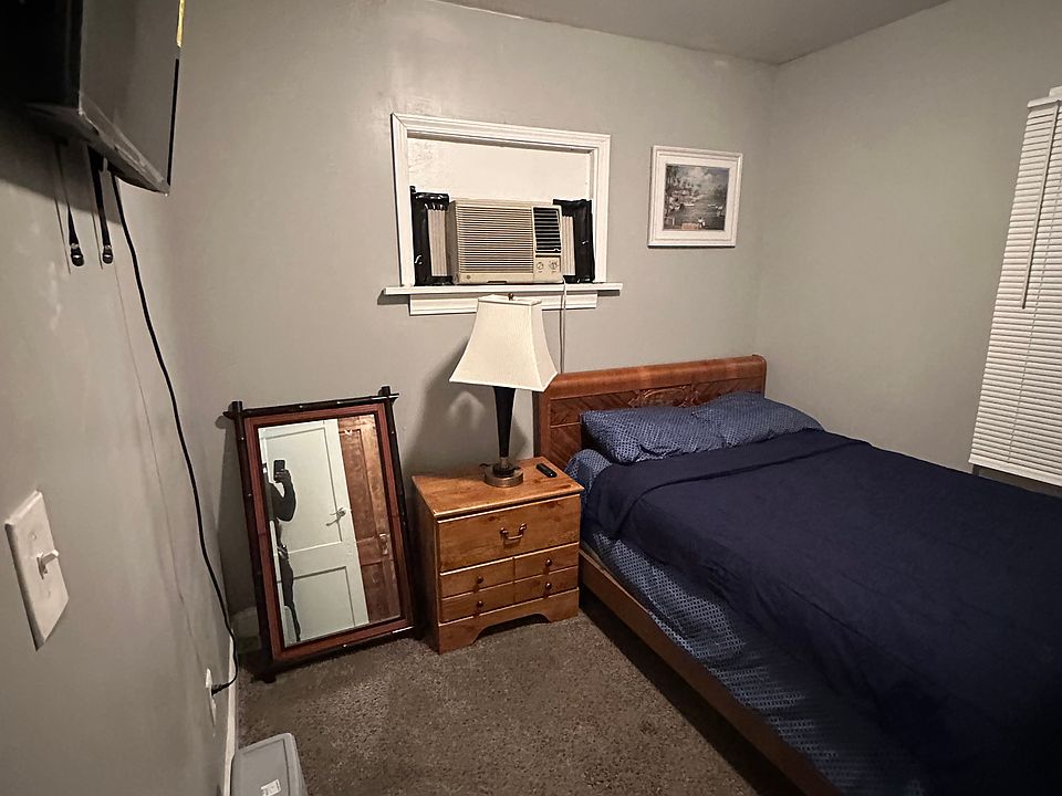 1st image of 12421 Benham Ave #1