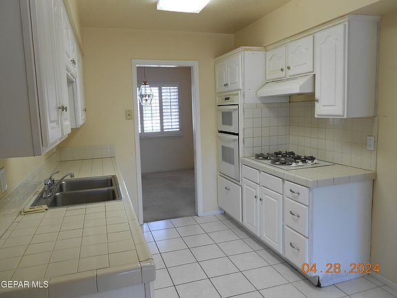 3rd image of 10524 Drillstone Dr