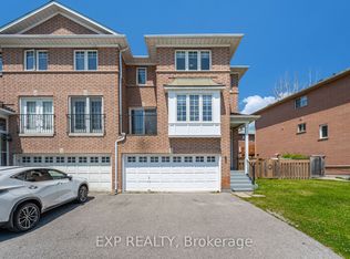 10 Seton Park Rd, Toronto, ON M3C 3Z6