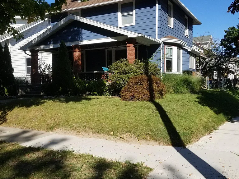 124 Valley Ave SW — Photo 1
