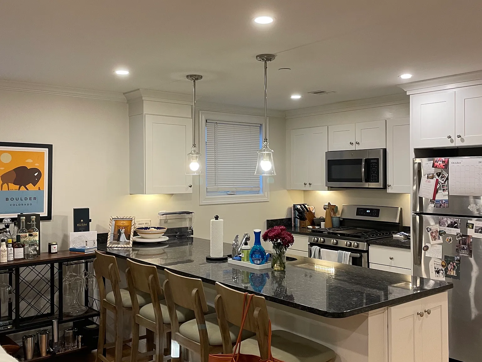 1 bed, 700 sqft, $2,400 — Photo 3