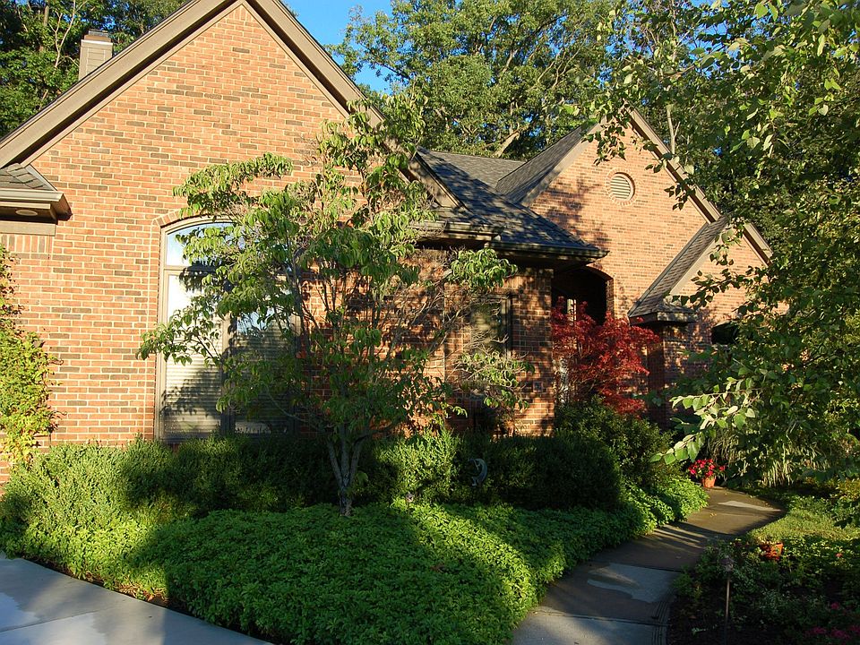 1st image of 7249 S Oak Ct W