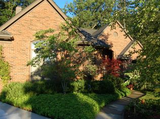 7249 S Oak Ct W, West Bloomfield, MI