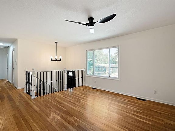 4th image of 8263 Barnett Ave