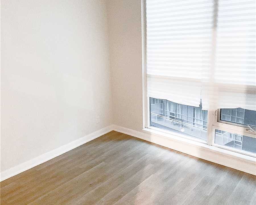 2nd image of 600 Fleet St #915