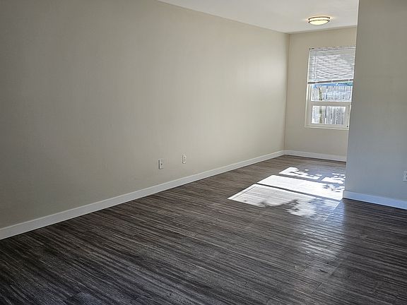3rd image of 2701 S Walden St #5