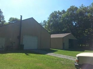 199 McGill St, Hustonville, KY 40437