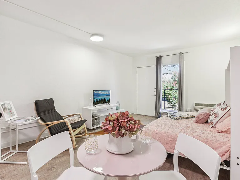 Centro Studio Homes — Photo 3