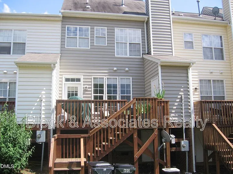 603 Knightsborough Way — Photo 16
