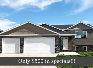 940 44th Ave W, West Fargo, ND 58078