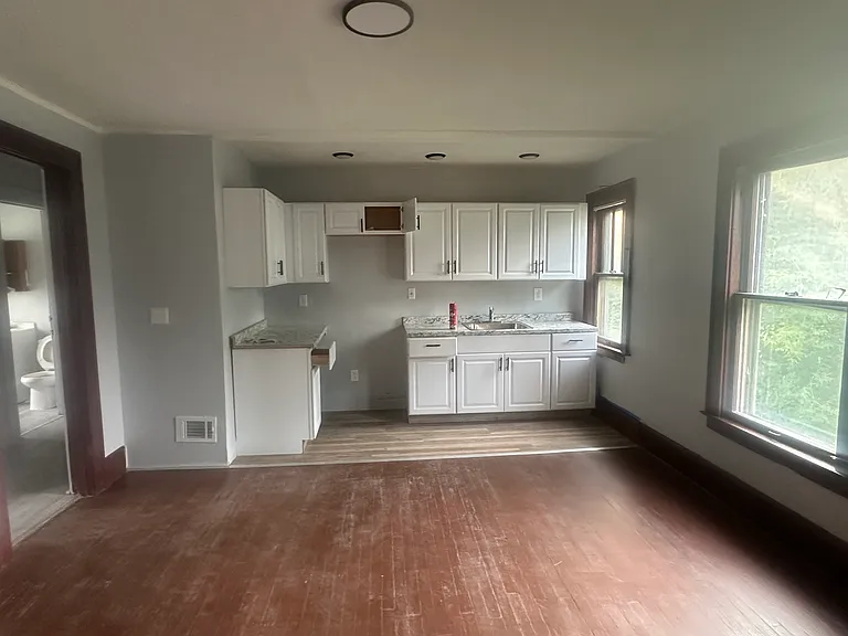 854 South Ave #3A — Photo 5