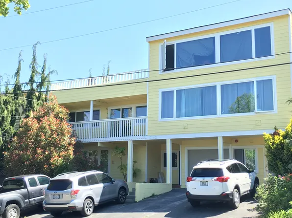 714 1st St S Unit A, Kirkland, WA 98033