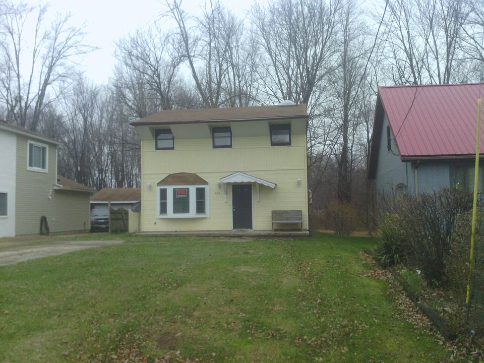 1st image of 983 Howard Dr
