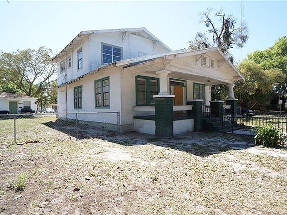 3rd image of 801 Saint Clair St