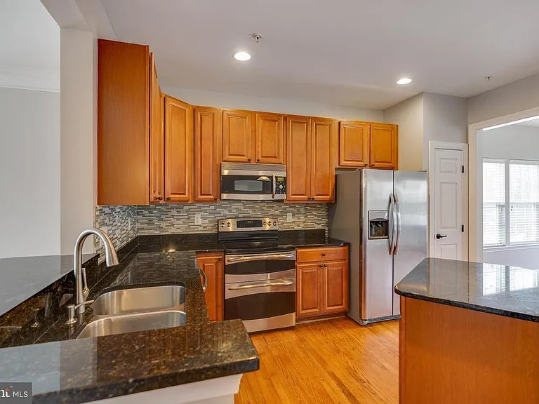 9684 Atterbury Ln — Photo 6