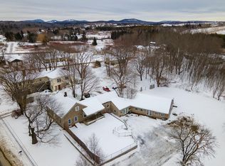 62 High St, Thomaston, ME 04861