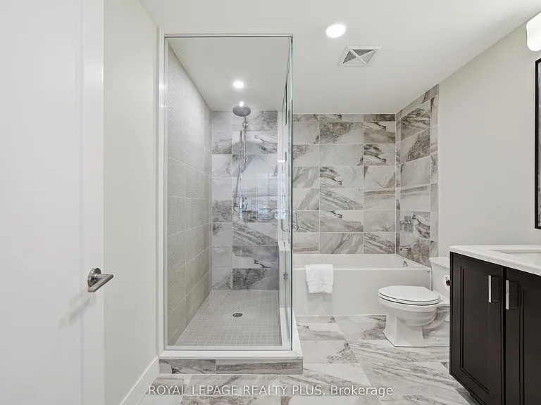 1575 Lakeshore Rd W #117 — Photo 23