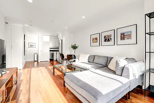 Rented by Compass | media 14